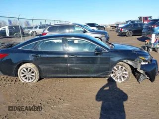 2019 Toyota Avalon XLE with VIN 4T1BZ1FB6KU013940, listed as a IAAI auction lot 42045140 with 67,368 mi miles. Bid and sale history available at carsss.com. Image 14.