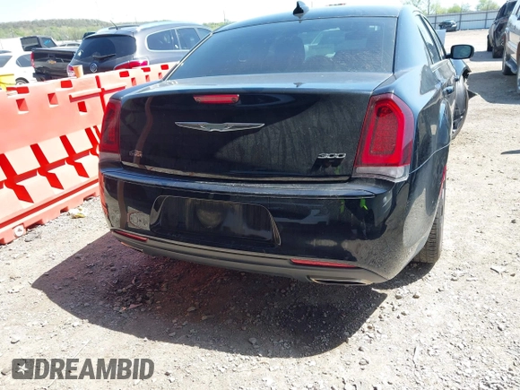 2019 Chrysler 300 Touring with VIN 2C3CCAAG8KH614299, listed as a IAAI auction lot 42008835 with 86,600 mi miles and . Bid and sale history available at DreamBid. Image 16.