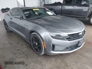 2022 Chevrolet Camaro 1LT z VIN 1G1FB1RX5N0121522, wystawiony jako IAAI lot #41466708 z przebiegiem 43 557 mil mil oraz . Historia ofert i sprzedaży dostępna na DreamBid. Obrazek 1.