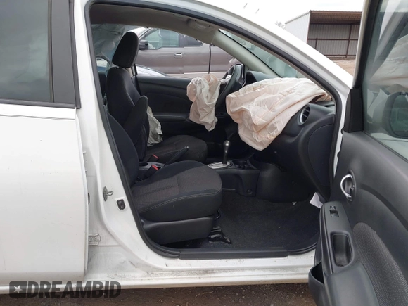 2015 Nissan Versa SV with VIN 3N1CN7AP4FL874112, listed as a IAAI auction lot 41725017 with 95,340 mi miles. Bid and sale history available at carsss.com. Image 5.