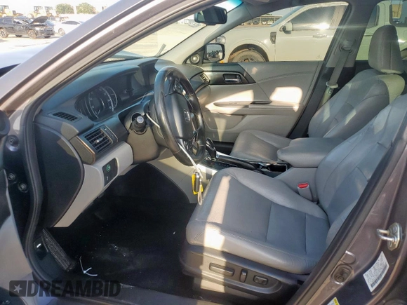 2015 Honda Accord EX-L z VIN 1HGCR2F82FA025983, wystawiony jako Copart lot #55623345 z przebiegiem 223 699 mil mil oraz Szkoda całkowita • Salvage title. Historia ofert i sprzedaży dostępna na DreamBid. Obrazek 7.