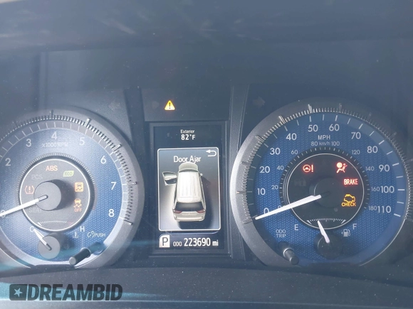 2017 Toyota Sienna XLE Auto Access Seat with VIN 5TDYZ3DC1HS790934, listed as a IAAI auction lot 42510179 with 223,690 mi miles and . Bid and sale history available at DreamBid. Image 7.