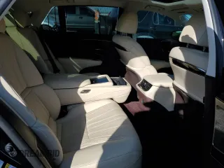 2019 Lexus LS z VIN JTHCYLFF0K5001561, wystawiony jako Copart lot #55027652 z przebiegiem 11 256 mil mil oraz . Historia ofert i sprzedaży dostępna na DreamBid. Obrazek 6.