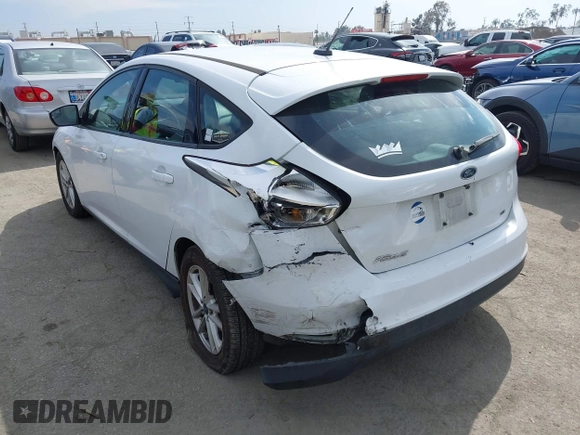 2015 Ford Focus SE with VIN 1FADP3K22FL315960, listed as a IAAI auction lot 41968426 with 184,726 mi miles. Bid and sale history available at carsss.com. Image 3.