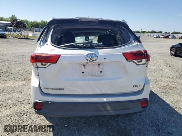 2018 Toyota Highlander SE with VIN 5TDKZRFH9JS528795, listed as a Copart auction lot 54453665 with 114,004 mi miles and Salvage title. Bid and sale history available at DreamBid. Image 6.