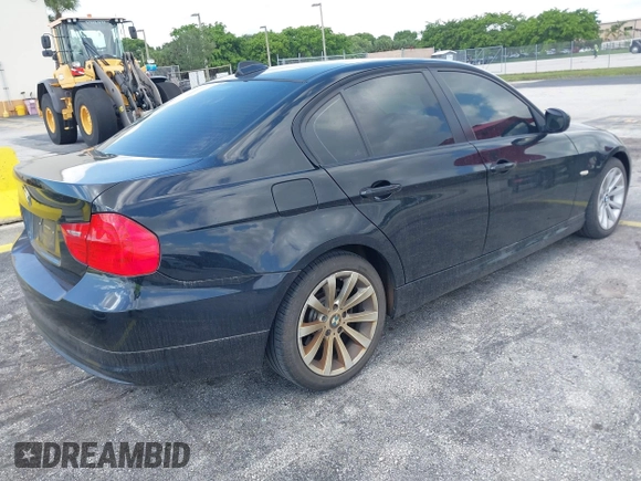 2011 BMW 3 Series 328i xDrive with VIN WBAPK5C5XBA653877, listed as a IAAI auction lot 42373090 with 105,183 mi miles and . Bid and sale history available at DreamBid. Image 4.