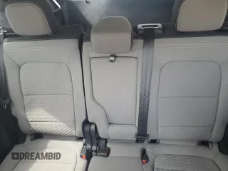 2022 Ford Escape SE z VIN 1FMCU0G69NUC00950, wystawiony jako Copart lot #63772175 z przebiegiem 49 071 mil mil oraz Nie do naprawy • Non repairable. Historia ofert i sprzedaży dostępna na DreamBid. Obrazek 10.