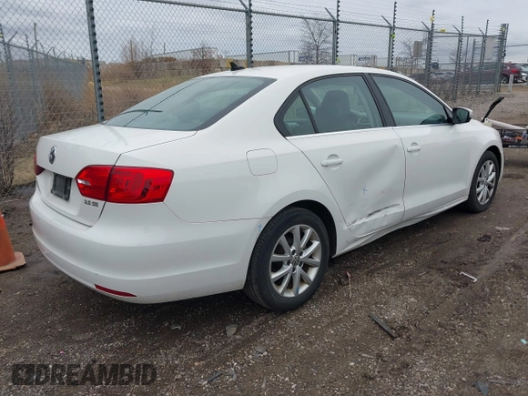 2013 Volkswagen Jetta Sedan SE w/Convenience/Sunroof with VIN 3VWDX7AJ4DM295360, listed as a IAAI auction lot 41945387 with 93,465 mi miles. Bid and sale history available at carsss.com. Image 4.