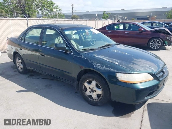 1998 Honda Accord EX z VIN 1HGCG1654WA030513, wystawiony jako IAAI lot #42057213 z przebiegiem 261 897 mil mil oraz . Historia ofert i sprzedaży dostępna na DreamBid. Obrazek 1.