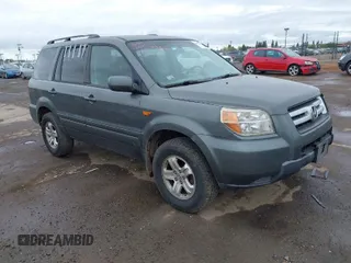 2008 Honda Pilot VP with VIN 5FNYF182X8B038152, listed as a IAAI auction lot 41979387 with 219,127 mi miles and . Bid and sale history available at DreamBid. Image 1.