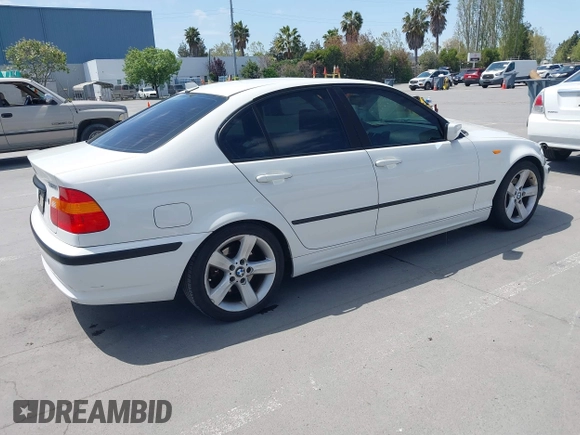 2004 BMW 3 Series 325i с VIN WBAAZ33414KP84920, выставлен на аукционе IAAI как лот 42056526 с пробегом 199 879 миль миль и . История ставок и продаж доступна на DreamBid. Изображение 4.
