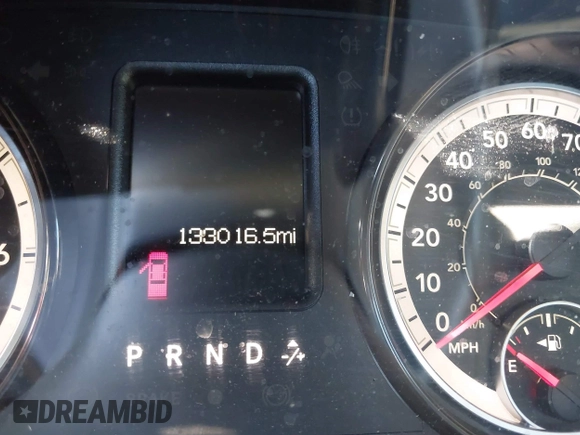 2017 Ram 1500 SLT z VIN 1C6RR6GG6HS676186, wystawiony jako IAAI lot #41291075 z przebiegiem 133 016 mil mil oraz . Historia ofert i sprzedaży dostępna na DreamBid. Obrazek 15.