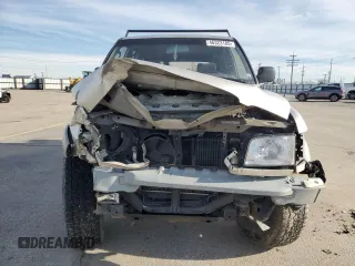 2001 Isuzu Trooper S with VIN JACDJ58X117J11550, listed as a Copart auction lot 46323185 with 236,762 mi miles and Salvage title. Bid and sale history available at DreamBid. Image 5.