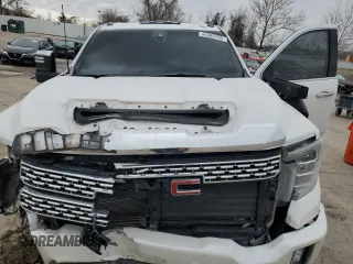 2021 GMC Sierra 3500HD Denali z VIN 1GT49WEY2MF223992, wystawiony jako Copart lot #44362795 z przebiegiem 105 489 mil mil oraz Szkoda całkowita • Salvage title. Historia ofert i sprzedaży dostępna na DreamBid. Obrazek 11.