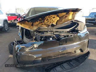 2022 Tesla Model X Plaid z VIN 7SAXCBE60NF351288, wystawiony jako IAAI lot #40847518 z przebiegiem 28 149 mil mil oraz . Historia ofert i sprzedaży dostępna na DreamBid. Obrazek 12.