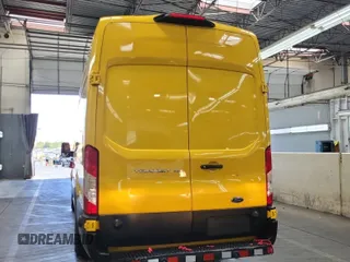 2019 Ford Transit z VIN 1FTYR3XM3KKA38669, wystawiony jako IAAI lot #42663811 z przebiegiem 135 929 mil mil oraz . Historia ofert i sprzedaży dostępna na DreamBid. Obrazek 43.