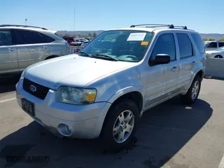 2005 Ford Escape Limited with VIN 1FMCU94145KA63604, listed as a IAAI auction lot 41825343 with 179,263 mi miles. Bid and sale history available at carsss.com. Image 2.