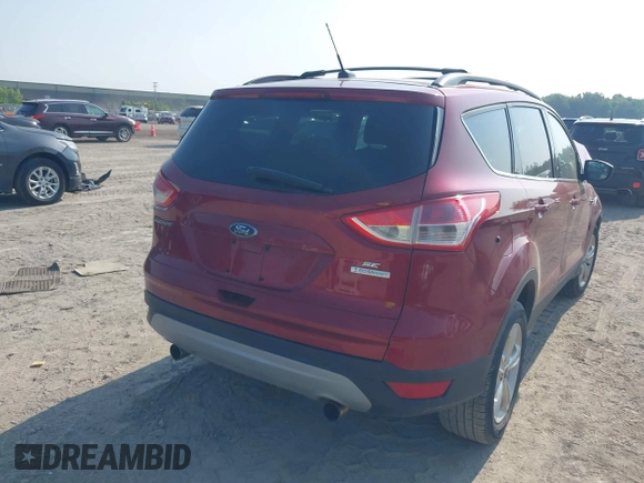 2013 Ford Escape SE z VIN 1FMCU0GX6DUD33172, wystawiony jako IAAI lot #42422870 z przebiegiem 155 696 mil mil oraz . Historia ofert i sprzedaży dostępna na DreamBid. Obrazek 4.