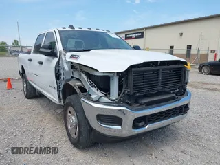 2020 Ram 2500 Tradesman with VIN 3C6UR5CL9LG258440, listed as a IAAI auction lot 42073257 with 33,489 mi miles and . Bid and sale history available at DreamBid. Image 6.
