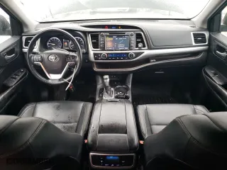 2017 Toyota Highlander XLE with VIN 5TDJZRFH7HS379891, listed as a Copart auction lot 51795675 with 86,123 mi miles and Salvage Title. Bid and sale history available at carsss.com. Image 8.