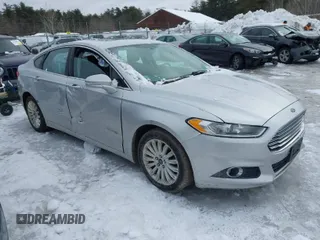 2014 Ford Fusion SE Hybrid with VIN 3FA6P0LUXER172442, listed as a IAAI auction lot 41623540 with 195,843 mi miles. Bid and sale history available at carsss.com. Image 1.