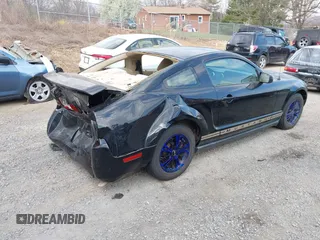 2006 Ford Mustang Standard with VIN 1ZVFT80N165264736, listed as a IAAI auction lot 41871329 with 144,304 mi miles and . Bid and sale history available at carsss.com. Image 4.