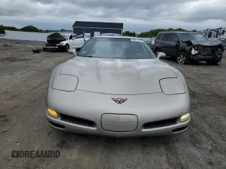 2002 Chevrolet Corvette z VIN 1G1YY22G225125310, wystawiony jako Copart lot #58212875 z przebiegiem 101 173 mil mil oraz Czysty tytuł • Clean title. Historia ofert i sprzedaży dostępna na DreamBid. Obrazek 5.