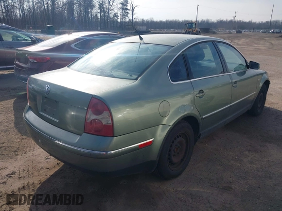 2002 Volkswagen Passat z VIN WVWPD23B42P070347, wystawiony jako IAAI lot #41546173 z przebiegiem 303 916 mil mil oraz . Historia ofert i sprzedaży dostępna na DreamBid. Obrazek 4.