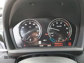 2022 BMW X2 sDrive28i with VIN WBXYH9C08N5T69987, listed as a Copart auction lot 71108184 with 44,169 mi miles and Salvage Title. Bid and sale history available at carsss.com. Image 9.