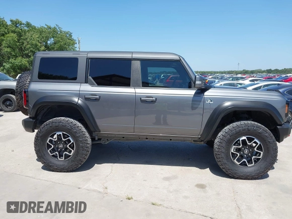 2023 Ford Bronco z VIN 1FMEE5DP8PLA91454, wystawiony jako IAAI lot #42805631 z przebiegiem 49 354 mil mil oraz . Historia ofert i sprzedaży dostępna na DreamBid. Obrazek 13.