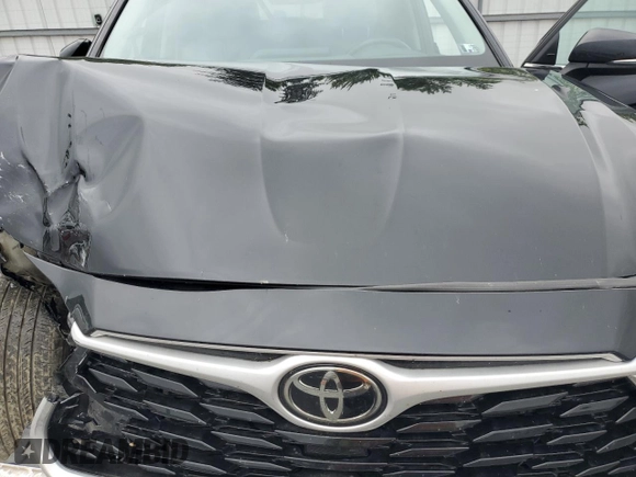 2021 Toyota Highlander XLE with VIN 5TDGZRBH9MS106817, listed as a Copart auction lot 58794845 with 57,365 mi miles and Salvage title. Bid and sale history available at DreamBid. Image 12.