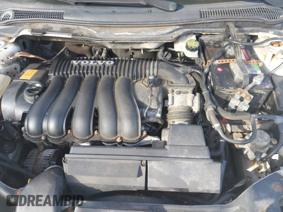 2008 Volvo S40 2.4L with VIN YV1MS390582402574, listed as a IAAI auction lot 42149535 with 298,103 mi miles. Bid and sale history available at carsss.com. Image 10.