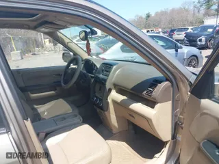 2006 Honda CR-V EX SE with VIN JHLRD78936C024892, listed as a IAAI auction lot 42088771 with 391,632 mi miles. Bid and sale history available at carsss.com. Image 5.