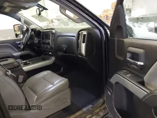 2019 Chevrolet Silverado 2500HD LTZ with VIN 1GC1KTEY6KF267304, listed as a IAAI auction lot 41394062 with 108,179 mi miles. Bid and sale history available at carsss.com. Image 5.
