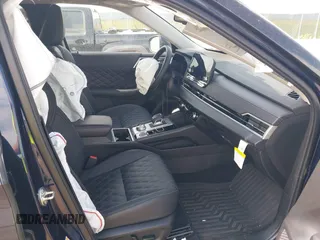2024 Mitsubishi Outlander SEL z VIN JA4J4WA88RZ018247, wystawiony jako IAAI lot #40377423 z przebiegiem 9 558 mil mil oraz . Historia ofert i sprzedaży dostępna na DreamBid. Obrazek 5.