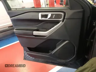 2022 Ford Explorer XLT z VIN 1FMSK8DH2NGA49020, wystawiony jako IAAI lot #42737669 z przebiegiem 113 573 mil mil oraz . Historia ofert i sprzedaży dostępna na DreamBid. Obrazek 5.