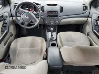 2010 Kia Forte EX z VIN KNAFU4A22A5236916, wystawiony jako Copart lot #56112275 z przebiegiem 186 959 mil mil oraz Szkody całkowita. Historia ofert i sprzedaży dostępna na DreamBid. Obrazek 8.