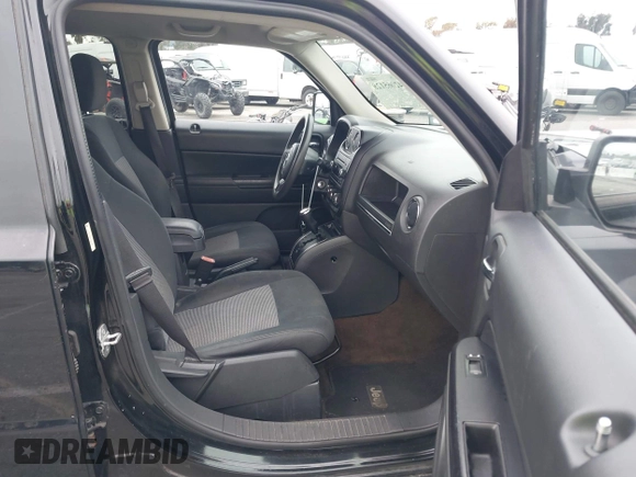 2013 Jeep Patriot Sport with VIN 1C4NJPBA4DD270395, listed as a IAAI auction lot 42065128 with 116,202 mi miles and . Bid and sale history available at carsss.com. Image 5.