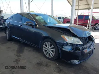 2011 Lexus ES 330 z VIN JTHBK1EG9B2459550, wystawiony jako IAAI lot #42244227 z przebiegiem 151 120 mil mil oraz . Historia ofert i sprzedaży dostępna na DreamBid. Obrazek 1.