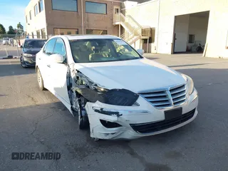 2013 Hyundai Genesis 3.8L with VIN KMHGC4DD0DU237513, listed as a IAAI auction lot 41329930 with 186,770 mi miles and . Bid and sale history available at DreamBid. Image 1.