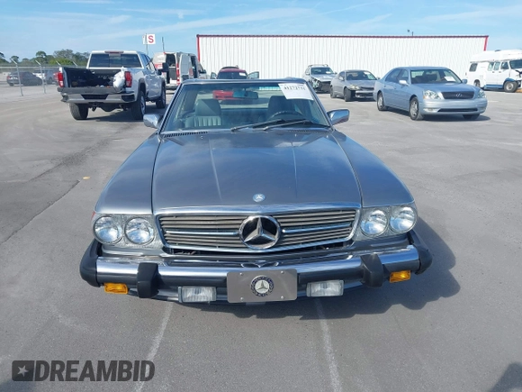 1988 Mercedes-Benz 560 SL with VIN WDBBA48D0JA088479, listed as a IAAI auction lot 41272731 with 91,858 mi miles and . Bid and sale history available at DreamBid. Image 6.