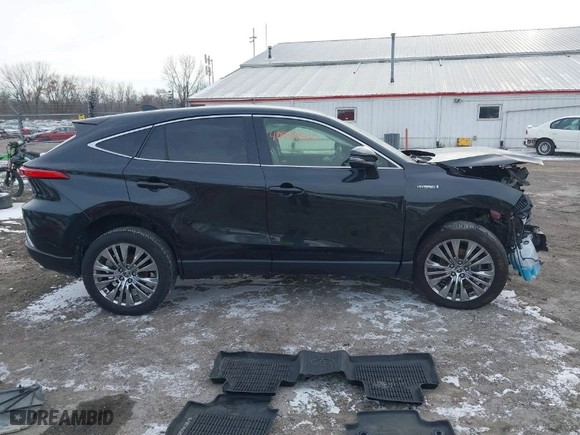 2021 Toyota Venza LE with VIN JTEAAAAHXMJ001583, listed as a IAAI auction lot 40999547 with NaN miles. Bid and sale history available at carsss.com. Image 13.