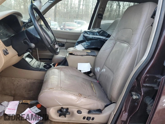 1999 Ford Explorer XLT с VIN 1FMDU35P0XZB48003, выставлен на аукционе Copart как лот 42407905 с пробегом 183 525 миль миль и Списание • Salvage title. История ставок и продаж доступна на DreamBid. Изображение 7.