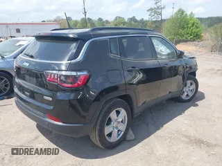 2022 Jeep Compass Latitude с VIN 3C4NJCBB4NT188549, выставлен на аукционе IAAI как лот 41954251 с пробегом Не указан миль и . История ставок и продаж доступна на DreamBid. Изображение 4.