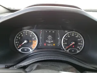 2018 Jeep Renegade Latitude z VIN ZACCJABB8JPH00892, wystawiony jako Copart lot #62914515 z przebiegiem 143 517 mil mil oraz Szkoda całkowita • Salvage title. Historia ofert i sprzedaży dostępna na DreamBid. Obrazek 9.