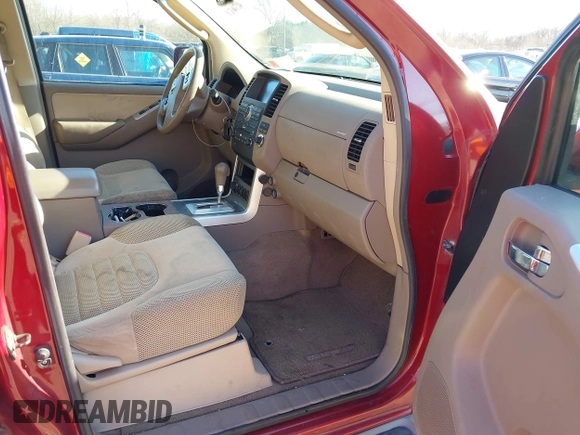 2008 Nissan Pathfinder S z VIN 5N1AR18B78C659222, wystawiony jako IAAI lot #41746178 z przebiegiem 113 532 mil mil oraz . Historia ofert i sprzedaży dostępna na DreamBid. Obrazek 5.