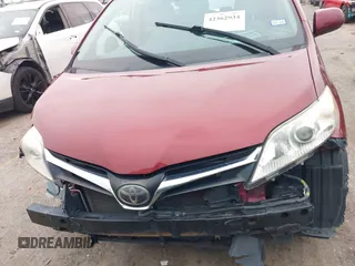 2018 Toyota Sienna LE Auto Access Seat с VIN 5TDKZ3DC8JS909056, выставлен на аукционе IAAI как лот 42362934 с пробегом 157 230 миль миль и . История ставок и продаж доступна на DreamBid. Изображение 11.