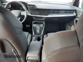 2024 Audi S3 Prestige z VIN WAUJ3DGY8RA066573, wystawiony jako Copart lot #75126954 z przebiegiem Nie podano mil oraz Nie do naprawy • Non repairable. Historia ofert i sprzedaży dostępna na DreamBid. Obrazek 8.