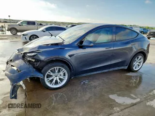 2024 Tesla Model Y Long Range z VIN 7SAYGDEE8RA248117, wystawiony jako Copart lot #62749355 z przebiegiem Nie podano mil oraz Szkoda całkowita • Salvage title. Historia ofert i sprzedaży dostępna na DreamBid. Obrazek 1.