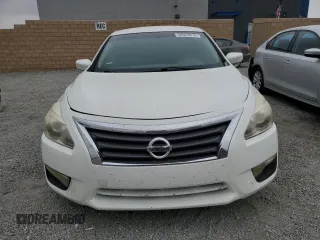 2014 Nissan Altima S with VIN 1N4AL3AP5EN259642, listed as a Copart auction lot 50933515 with 187,680 mi miles and Salvage Title. Bid and sale history available at DreamBid. Image 5.